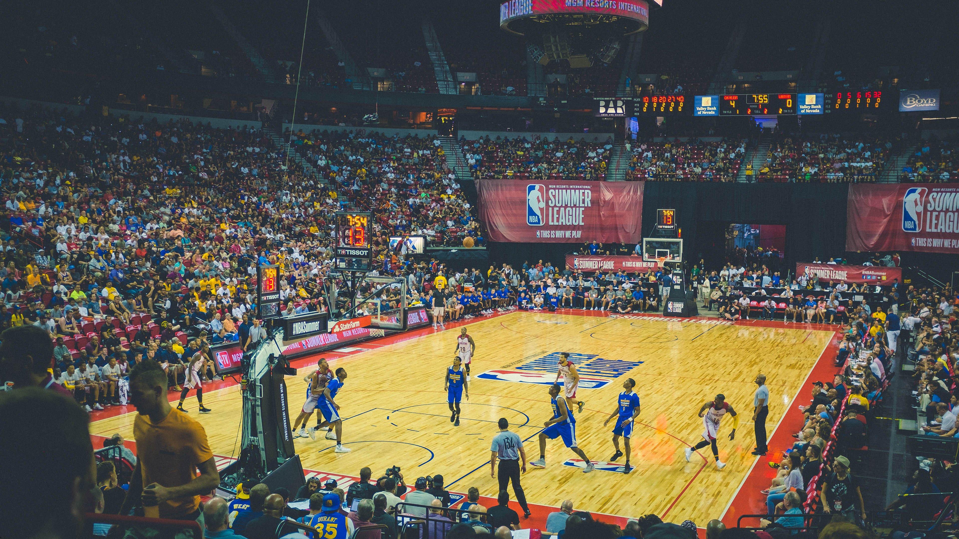 神来之笔！珀塞尔失衡抛投绝杀，诠释篮球艺术之美